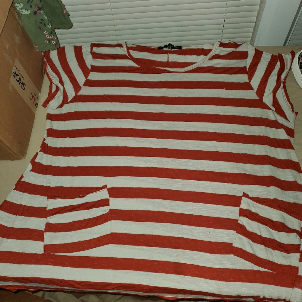 Very cute fall shirt- great with tights or jeans